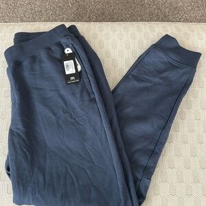Travis Mathew cloud pant 2.0 mens medium, mood indigo (blue). Nwt